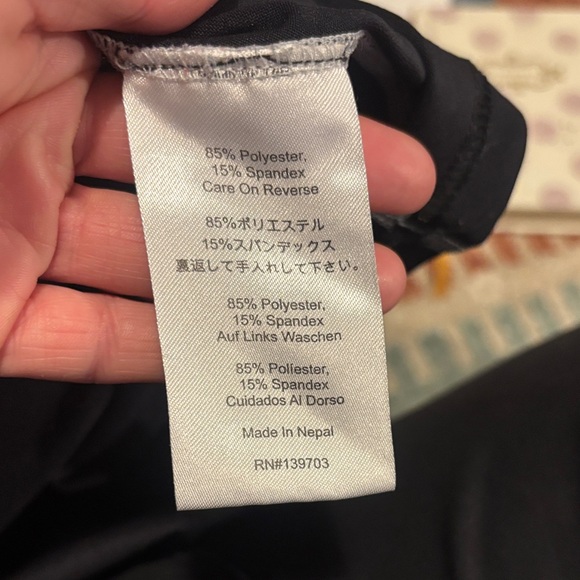 Sherpa Polartec Black Long Sleeve Athletic Top - Picture 5 of 5